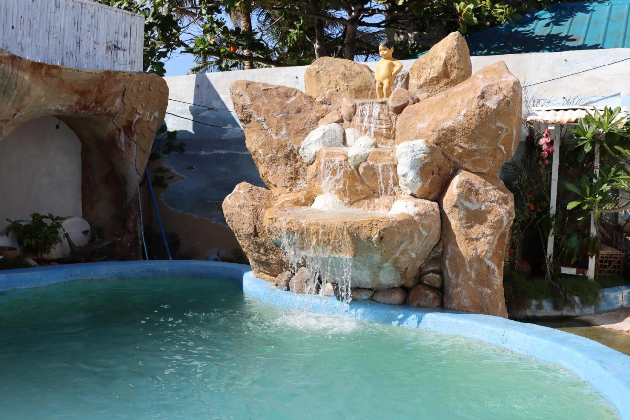 Belle'S Beach Resort Bolinao Экстерьер фото
